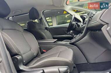 Минивэн Renault Scenic 2017 в 