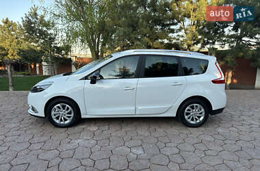 Минивэн Renault Scenic 2015 в 