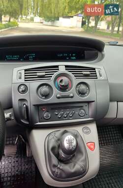 Минивэн Renault Scenic 2006 в 