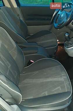 Минивэн Renault Scenic 2004 в 