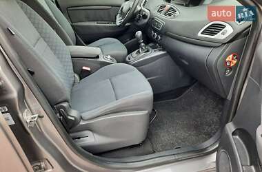 Мінівен Renault Scenic 2011 в 