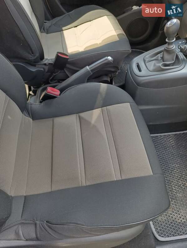 Минивэн Renault Scenic 2012 в Староконстантинове