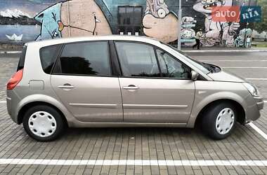 Минивэн Renault Scenic 2009 в 