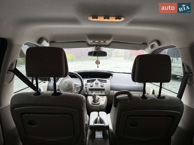 Минивэн Renault Scenic 2003 в Староконстантинове