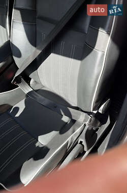 Минивэн Renault Scenic 2012 в 