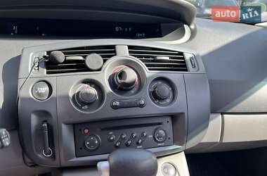 Минивэн Renault Scenic 2006 в 