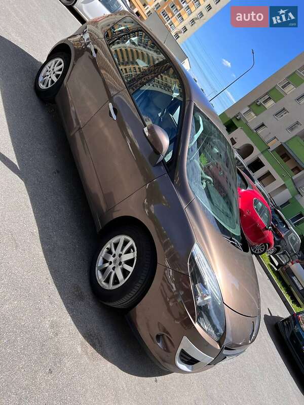Минивэн Renault Scenic 2009 в Броварах