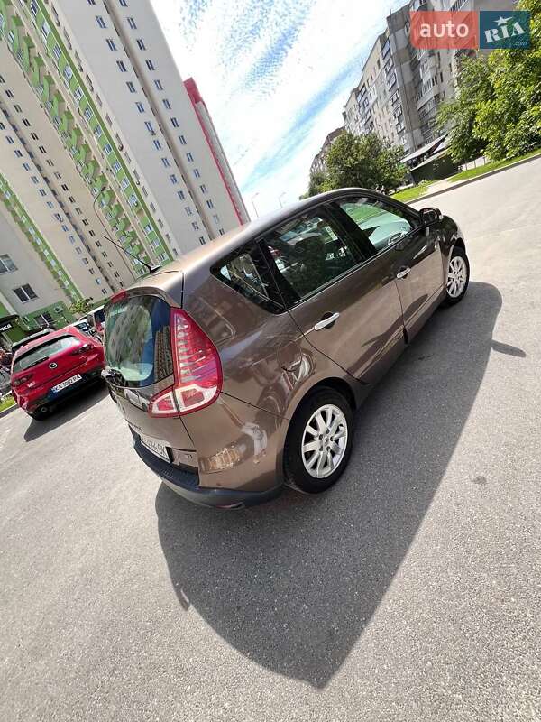 Минивэн Renault Scenic 2009 в Броварах