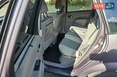 Минивэн Renault Scenic 2004 в 