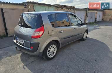 Минивэн Renault Scenic 2004 в 