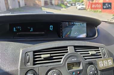 Минивэн Renault Scenic 2004 в 
