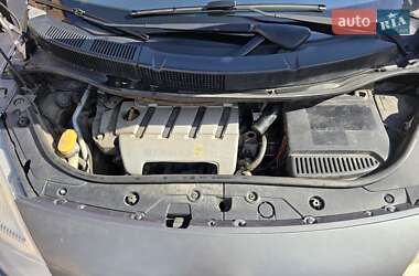 Минивэн Renault Scenic 2004 в 