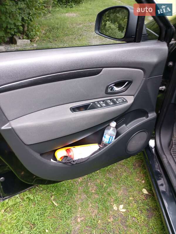 Минивэн Renault Scenic 2014 в Краснограде