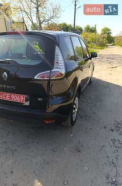Минивэн Renault Scenic 2013 в 