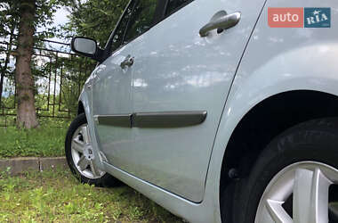 Мінівен Renault Scenic 2003 в 
