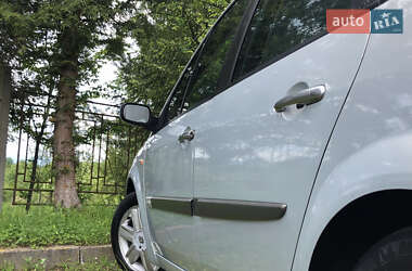 Мінівен Renault Scenic 2003 в 