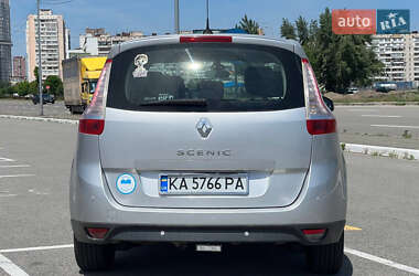 Мінівен Renault Scenic 2011 в 