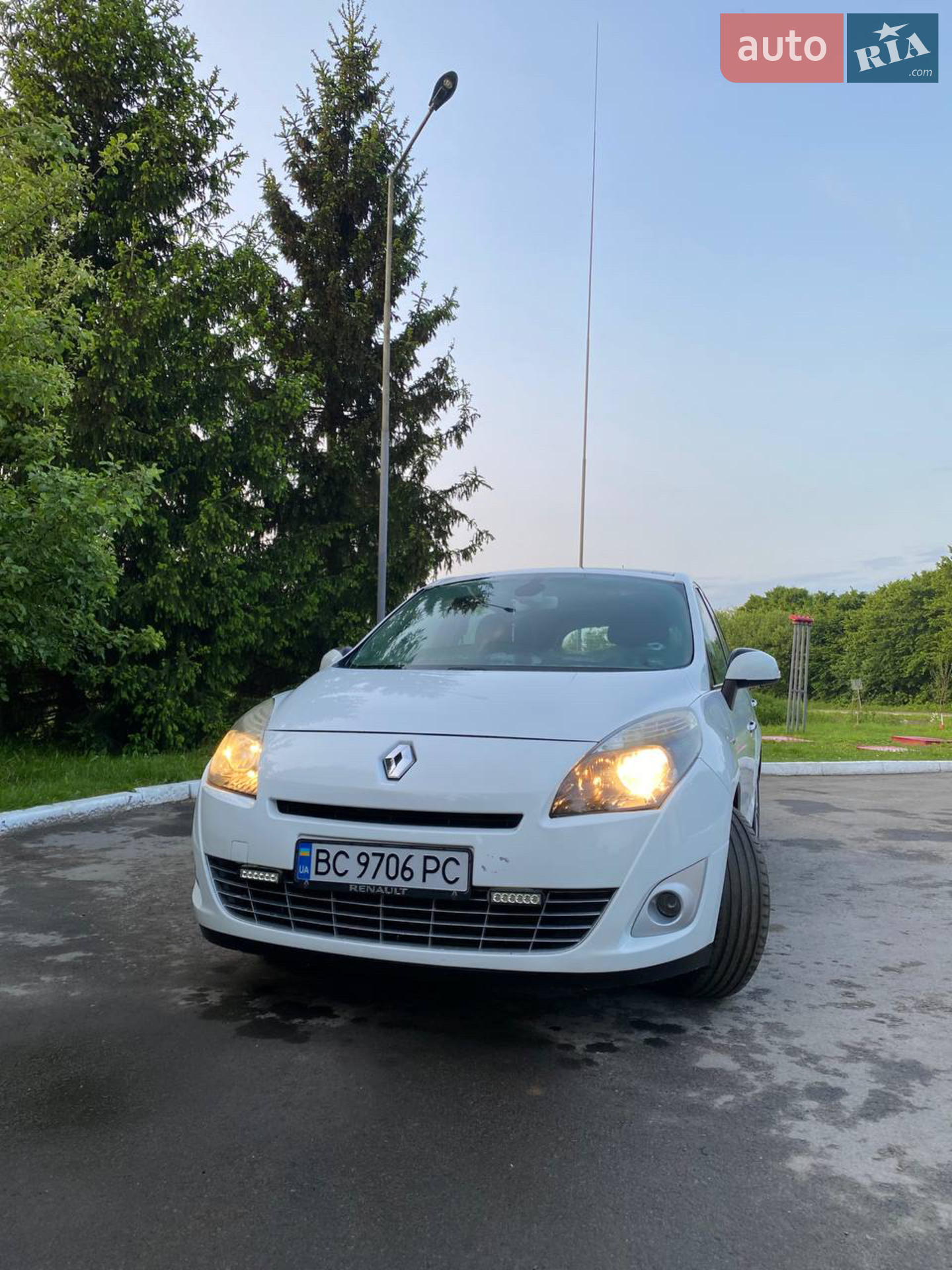 2010 Renault Scenic - мініатюра 9