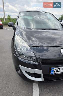Минивэн Renault Scenic 2009 в 