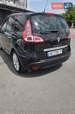 Минивэн Renault Scenic 2009 в 