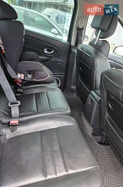 Минивэн Renault Scenic 2009 в 