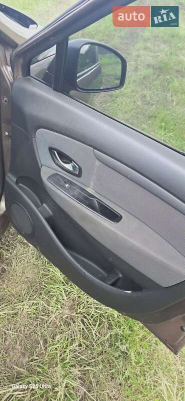 Минивэн Renault Scenic 2011 в Шепетовке фото 6 Минивэн Renault Scenic 2011 в Шепетовке