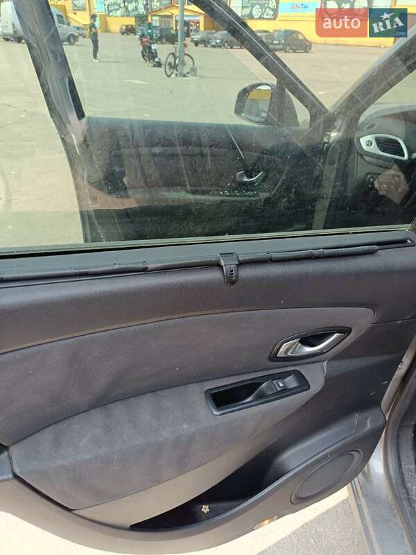 Мінівен Renault Scenic 2010 в Житомирі