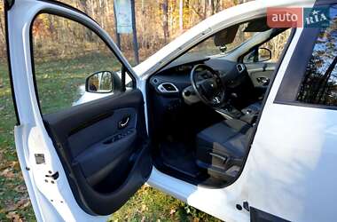 Мінівен Renault Scenic 2013 в 