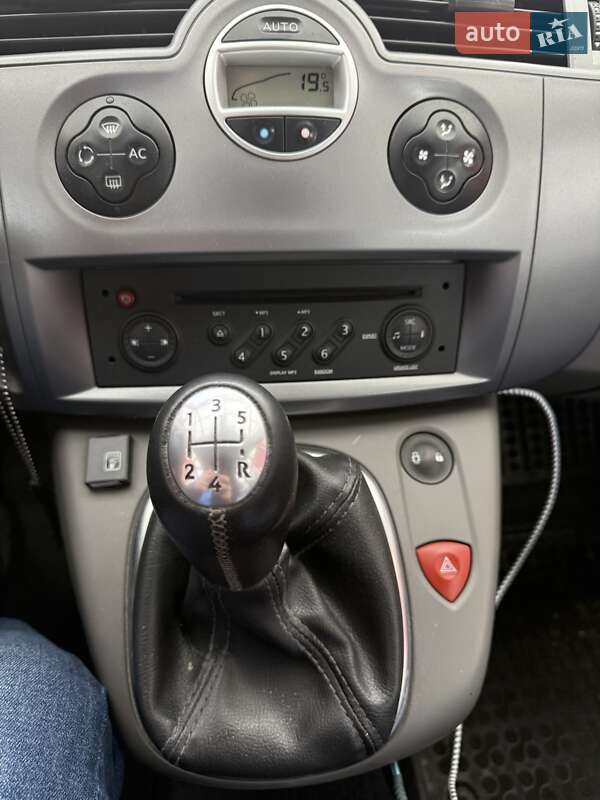 Мінівен Renault Scenic 2008 в Чернігові