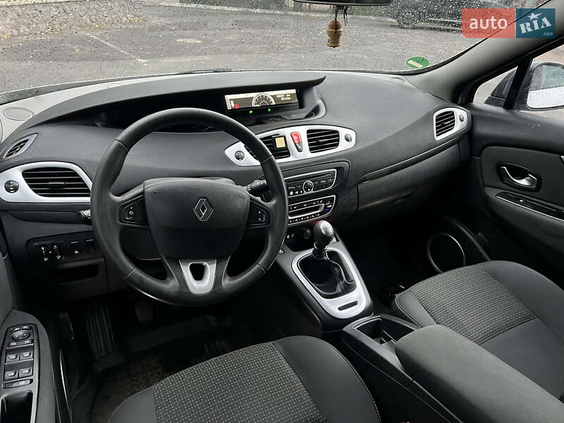 Минивэн Renault Scenic 2010 в Виннице