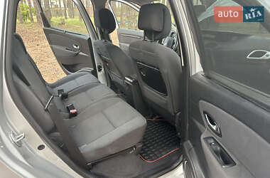Минивэн Renault Scenic 2010 в 