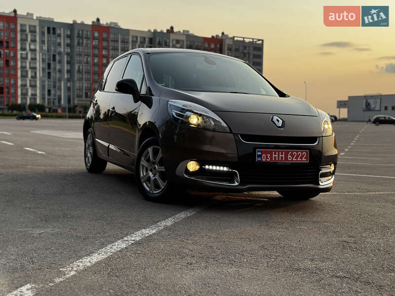 Мінівен Renault Scenic 2013 в Києві