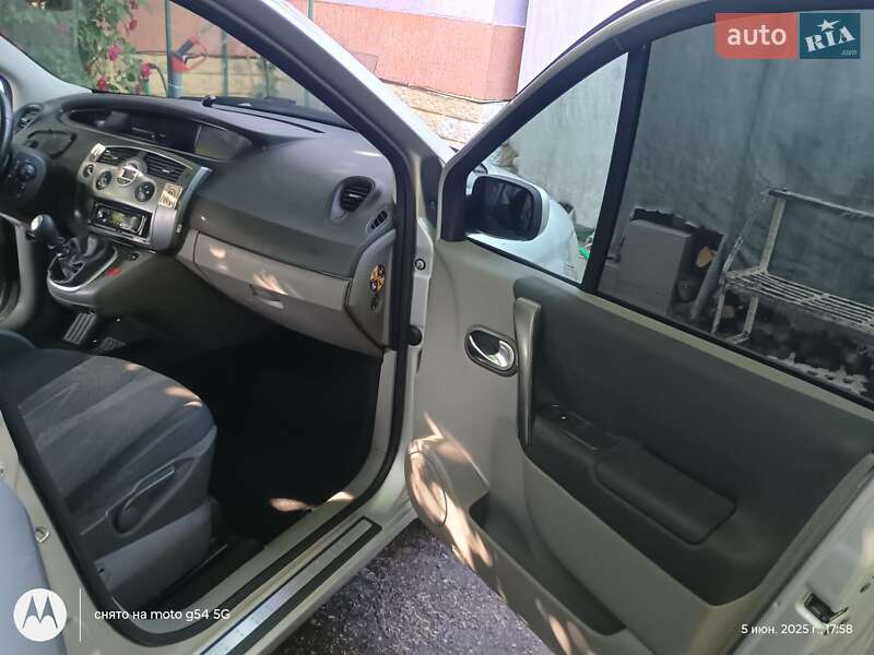 Мінівен Renault Scenic 2006 в Сумах