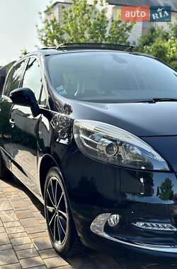 Минивэн Renault Scenic 2012 в 