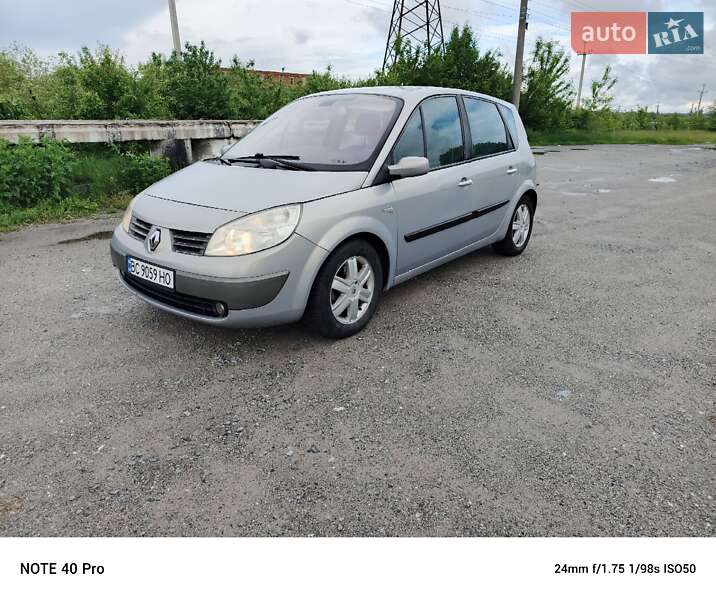 Мінівен Renault Scenic 2004 в Шепетівці