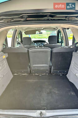 Минивэн Renault Scenic 2005 в 