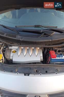 Минивэн Renault Scenic 2005 в 