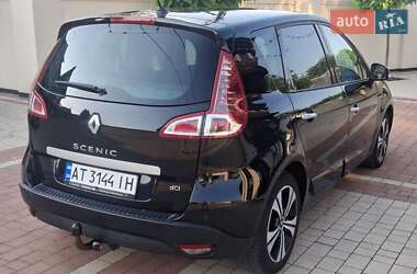 Минивэн Renault Scenic 2011 в 