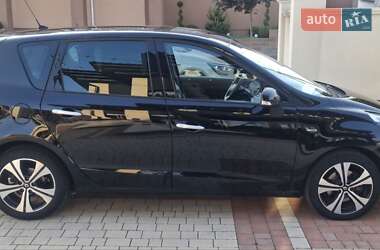 Минивэн Renault Scenic 2011 в 