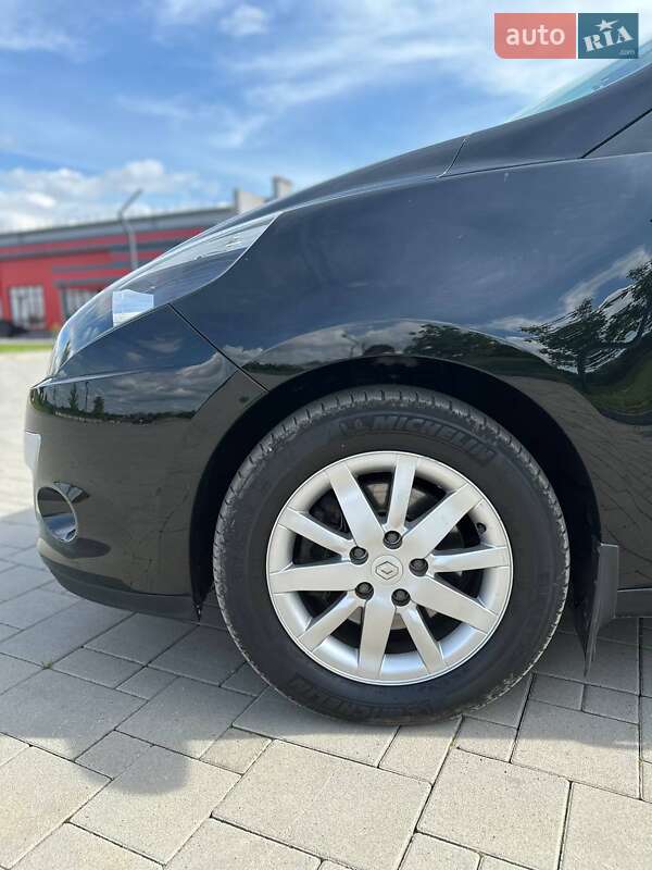Минивэн Renault Scenic 2011 в Здолбунове