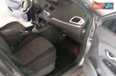 Минивэн Renault Scenic 2010 в 