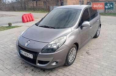 Минивэн Renault Scenic 2010 в 