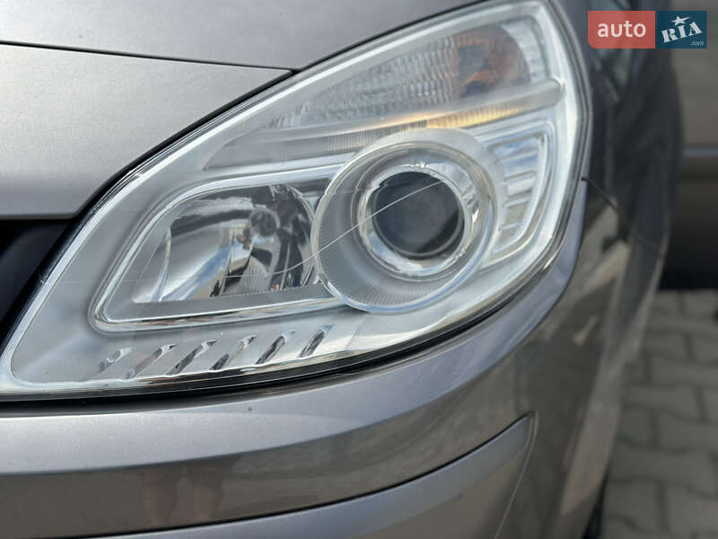 Минивэн Renault Scenic 2008 в Ровно