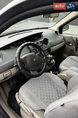 Минивэн Renault Scenic 2006 в 