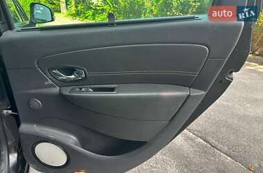 Мінівен Renault Scenic 2015 в 