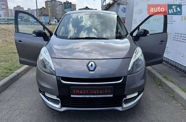 Минивэн Renault Scenic 2012 в 
