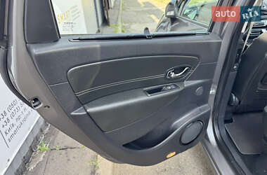 Минивэн Renault Scenic 2012 в 