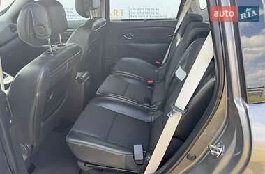 Минивэн Renault Scenic 2012 в 