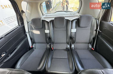 Минивэн Renault Scenic 2012 в 