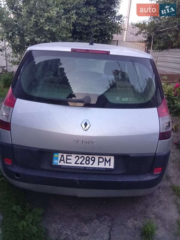 Минивэн Renault Scenic 2005 в 